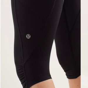 Lululemon Run A Marathon Crop leggings,BNWOT ,size 6
